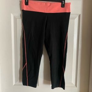 Pink Yoga pants cropped
